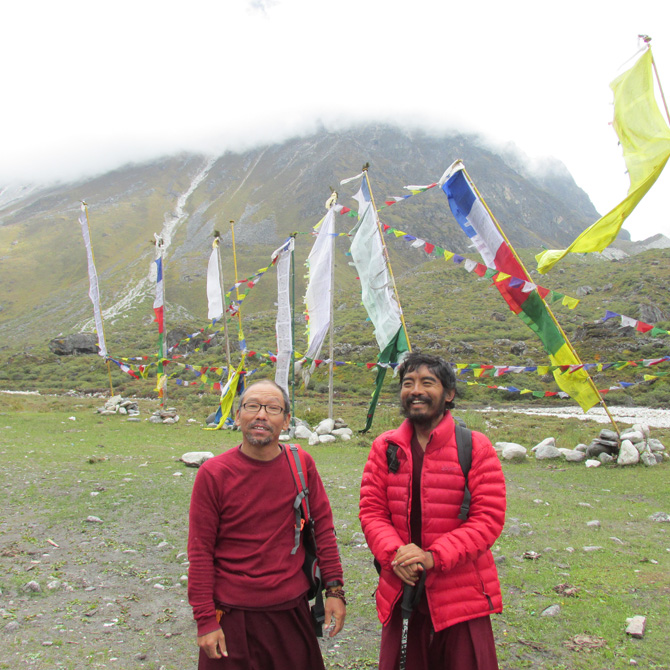 Lama Tashi (left) and Mingyur Rinpoche (right). January 2014. Photographer unknown.